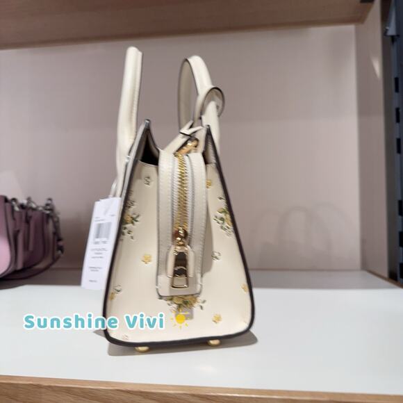 NWT COACH Andrea Carryall Bag With Floral Print CAL46 Gold/Chalk Multi - Picture 5 of 16